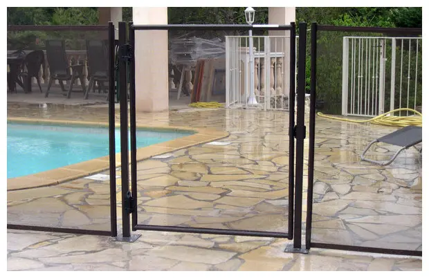 barriere-beethoven-filet-souple-piscine-center-1427731032.webp