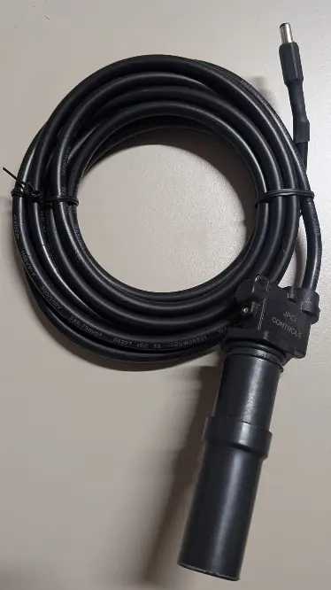 Détecteur de débit à palette avec connecteur